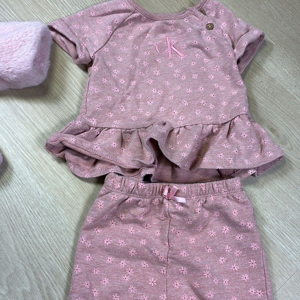 Calvin Klein 2 Piece Pink Baby Outfit Set & So Cute Fuzzy Jacket - Picture 5 of 6